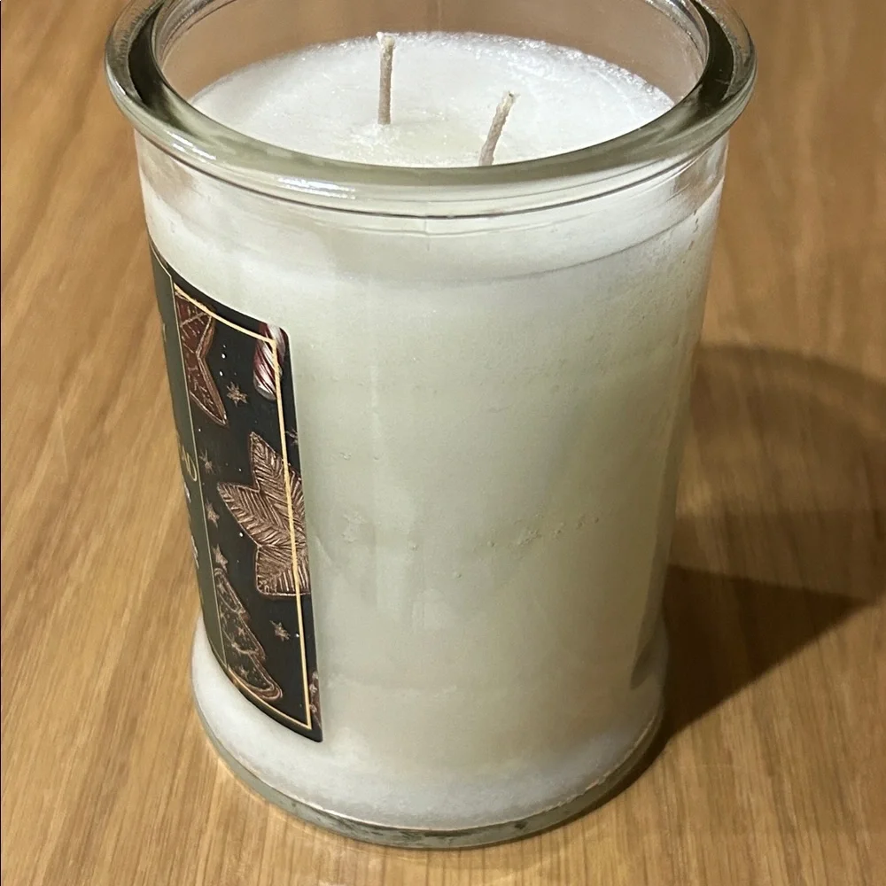 Tuscany Candle Iced Gingerbread Scented Candle Limited Edition - Picture 4 of 16